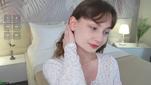 LolaPrise online show from September 16, 2025, 1:39 am