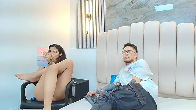 RavenandCody online show from November 6, 2025, 2:34 am