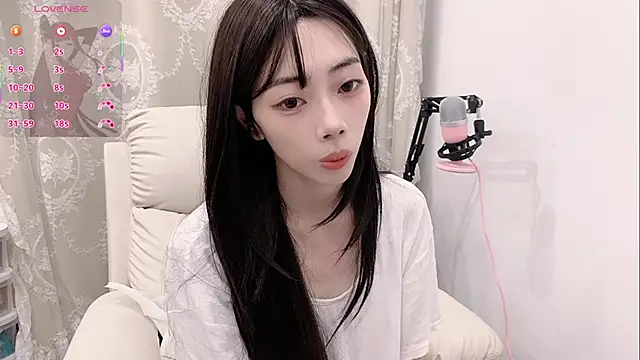 tuantuanle online show from February 5, 2026, 2:33 pm