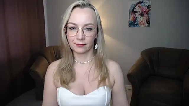 Snapshot of Ava_Elior chatting on June 10, 2026, 11:09 am Ava Elior online show from June 10, 2026, 11:09 am