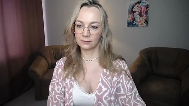Snapshot of Ava_Elior chatting on July 3, 2026, 11:38 am Ava Elior online show from July 3, 2026, 11:38 am