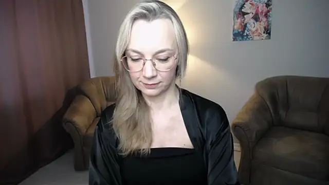 Snapshot of Ava_Elior chatting on July 6, 2026, 11:40 am Ava Elior online show from July 6, 2026, 11:40 am