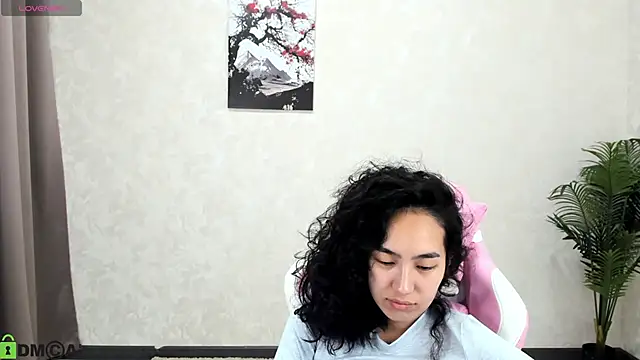 FlirtyAura online show from November 7, 2025, 1:49 am