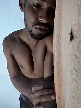 Snapshot of Kesurra chatting on November 9, 2025, 5:11 pm Kesurra online show from November 9, 2025, 5:11 pm