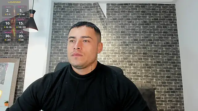 connorsmiith online show from October 6, 2025, 11:51 am