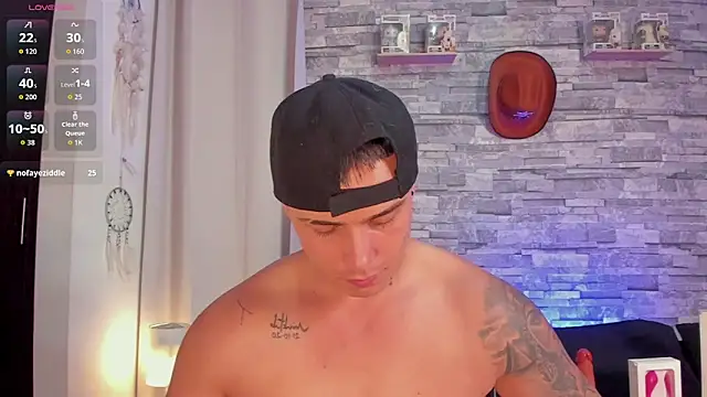 connorsmiith online show from November 19, 2025, 12:43 am