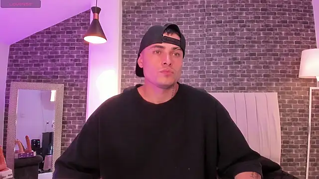 connorsmiith online show from February 20, 2026, 6:26 am