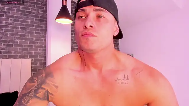 connorsmiith online show from March 17, 2026, 12:52 pm