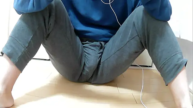 kyoron online show from November 28, 2025, 1:36 pm