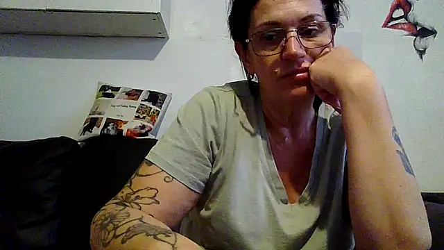 Snapshot of RubyyRosee chatting on June 10, 2026, 5:18 am RubyyRosee online show from June 10, 2026, 5:18 am