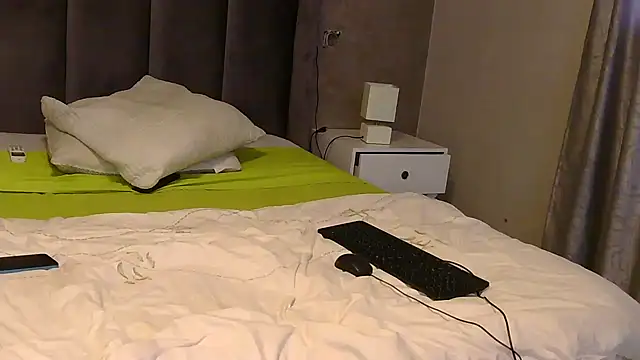 Ivysol online show from September 24, 2025, 1:03 pm