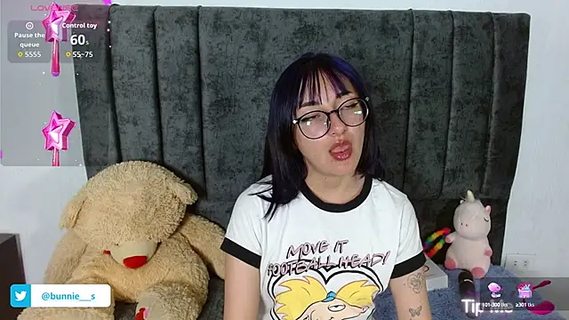 Littlee Bunny  online show from October 2, 2025, 10:33 am