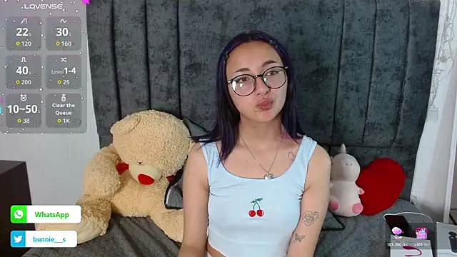 Littlee Bunny  online show from November 8, 2025, 11:10 am