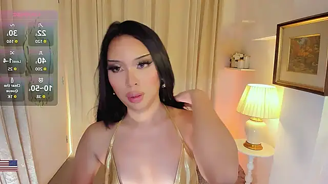 MS LUNA online show from April 7, 2026, 10:31 pm