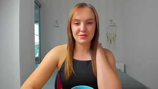 Snapshot of EmmaNorman chatting on September 28, 2025, 3:06 pm EmmaNorman online show from September 28, 2025, 3:06 pm