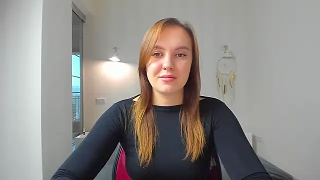 Snapshot of EmmaNorman chatting on September 30, 2025, 7:13 am EmmaNorman online show from September 30, 2025, 7:13 am