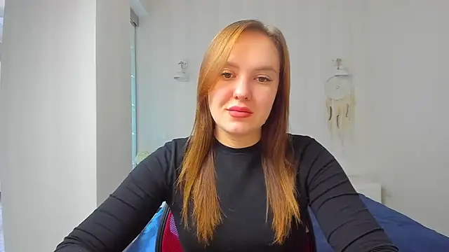 Snapshot of EmmaNorman chatting on October 21, 2025, 12:50 pm EmmaNorman online show from October 21, 2025, 12:50 pm