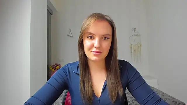 Snapshot of EmmaNorman chatting on November 4, 2025, 3:22 pm EmmaNorman online show from November 4, 2025, 3:22 pm