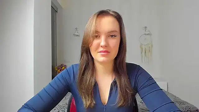 Snapshot of EmmaNorman chatting on November 6, 2025, 4:19 pm EmmaNorman online show from November 6, 2025, 4:19 pm