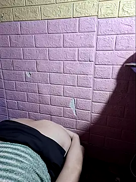 Snapshot of Lovelyx0x chatting on December 16, 2025, 6:29 am Lovelyx0x online show from December 16, 2025, 6:29 am