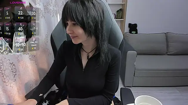 Snapshot of MistyDark chatting on April 10, 2026, 10:31 am MistyDark online show from April 10, 2026, 10:31 am