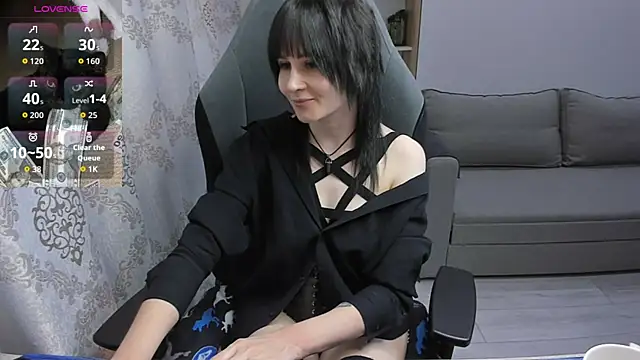 Snapshot of MistyDark chatting on April 20, 2026, 11:35 am MistyDark online show from April 20, 2026, 11:35 am