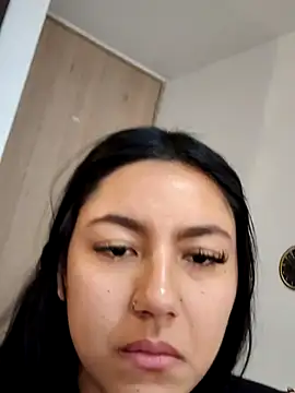 Megara 25 online show from November 11, 2025, 5:13 pm