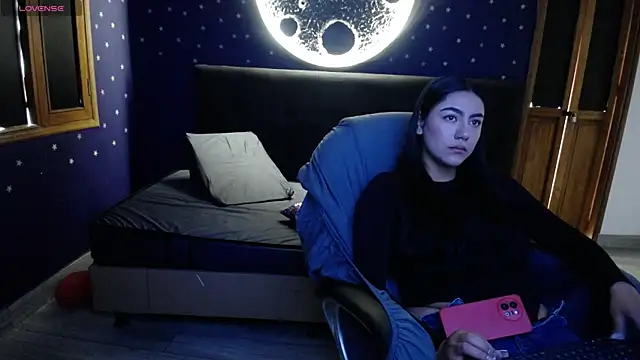 Megara 25 online show from April 10, 2026, 3:06 pm