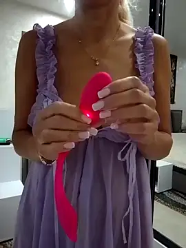 KissMiSveet online show from October 8, 2025, 7:06 am