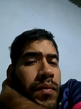 Snapshot of Emabracamonte95 chatting on November 6, 2025, 10:21 pm Emabracamonte95 online show from November 6, 2025, 10:21 pm