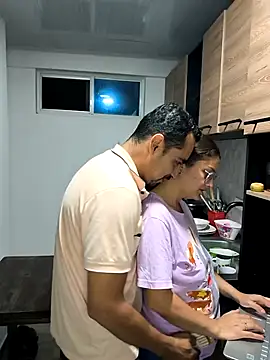 stivenlujan69 online show from October 8, 2025, 1:03 am