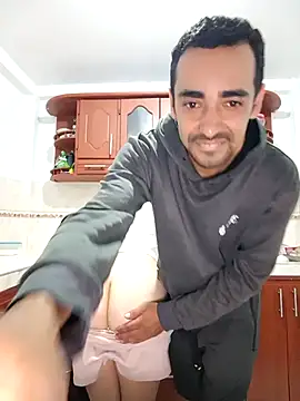 stivenlujan69 online show from February 24, 2026, 3:15 am