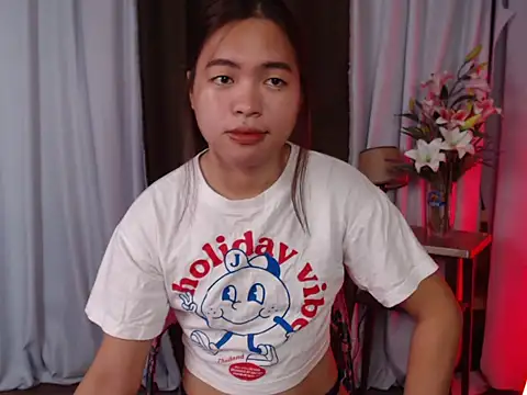 Snapshot of miss_ella28 chatting on September 14, 2025, 10:53 pm miss ella28 online show from September 14, 2025, 10:53 pm