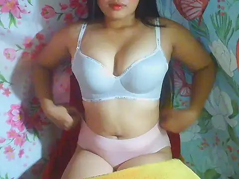 Snapshot of Katie_Winslet chatting on January 13, 2026, 11:54 pm Katie Winslet online show from January 13, 2026, 11:54 pm