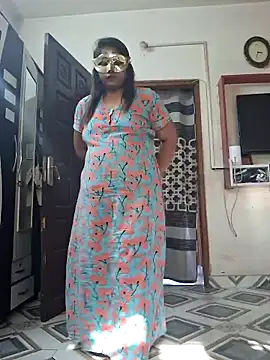 SIMIHOT online show from April 5, 2026, 9:50 am