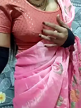 Snapshot of angelcam4 chatting on November 29, 2025, 5:49 pm angelcam4 online show from November 29, 2025, 5:49 pm