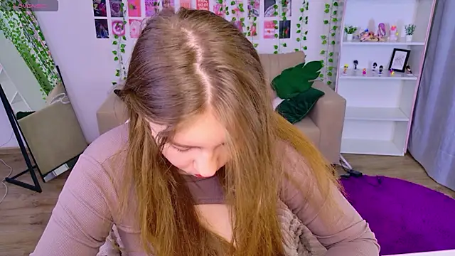 Snapshot of Moon__Bunny chatting on April 8, 2026, 3:34 pm Moon Bunny online show from April 8, 2026, 3:34 pm