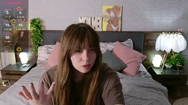 Moon  Bunny online show from May 16, 2026, 3:11 pm