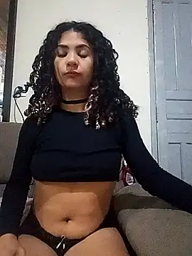 Snapshot of Camilla-23y chatting on September 27, 2025, 1:32 am Camilla-23y online show from September 27, 2025, 1:32 am