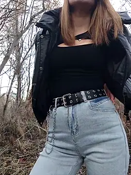 Snapshot of YOOUR_EVAA chatting on November 15, 2025, 10:56 am YOOUR EVAA online show from November 15, 2025, 10:56 am