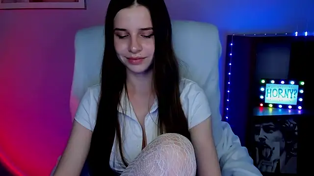 LuxMaya online show from March 24, 2026, 8:08 am