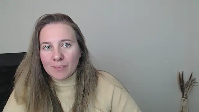 Darklure  online show from November 3, 2025, 2:07 pm