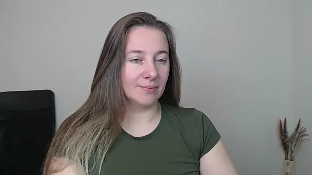 Darklure  online show from November 5, 2025, 3:50 am