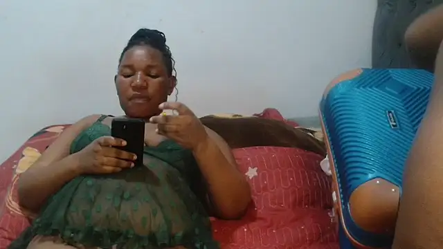 Mia-CharmsX online show from October 24, 2025, 5:09 pm