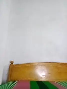 Snapshot of Slllll_Couple00 chatting on February 2, 2026, 2:16 pm Slllll Couple00 online show from February 2, 2026, 2:16 pm