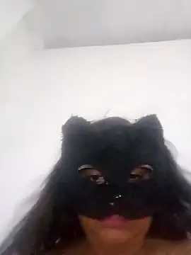 Snapshot of Slllll_Couple00 chatting on February 10, 2026, 2:43 pm Slllll Couple00 online show from February 10, 2026, 2:43 pm