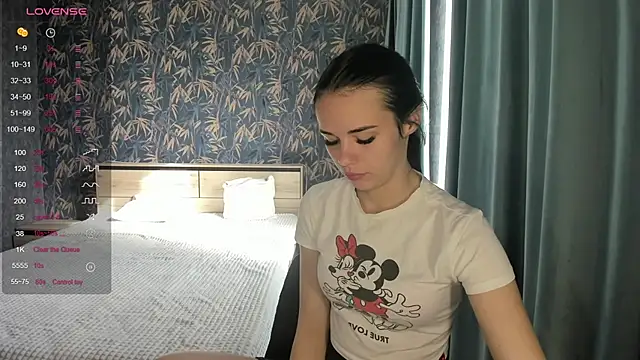 Snapshot of Kseni_a chatting on October 4, 2025, 10:46 am Kseni a online show from October 4, 2025, 10:46 am