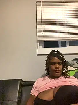 Snapshot of MosesWorld33 chatting on October 7, 2025, 12:19 am MosesWorld33 online show from October 7, 2025, 12:19 am