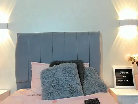 Emiily cooper x online show from September 21, 2025, 8:43 pm