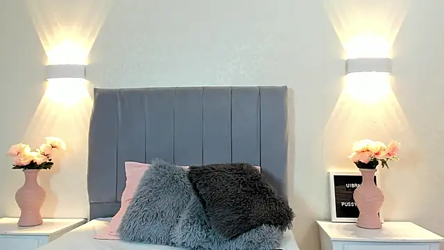 Emiily cooper x online show from October 11, 2025, 3:10 pm